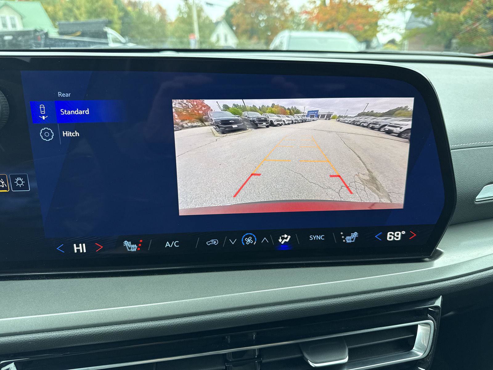 Used 2026 Chevrolet Traverse LT AWD/4WD image 24
