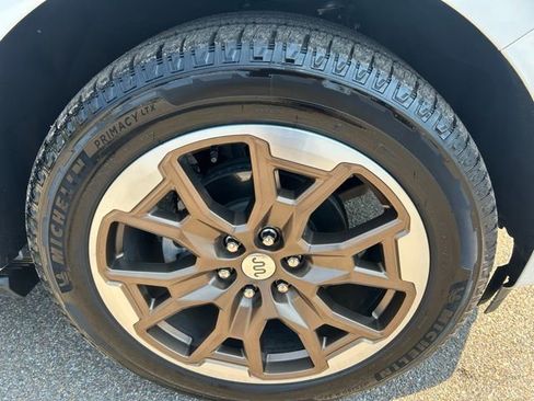 Certified 2025 Ford Expedition King Ranch image 9