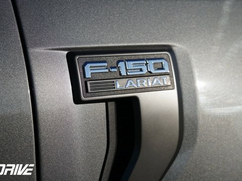 Used 2022 Ford F150 Lariat image 16