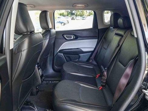 Used 2022 Jeep Compass Limited w/ Elite Group AWD/4WD image 18