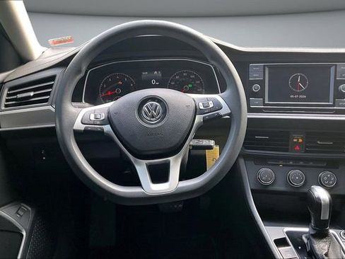 Used 2019 Volkswagen Jetta S w/ Driver Assistance Package FWD image 8