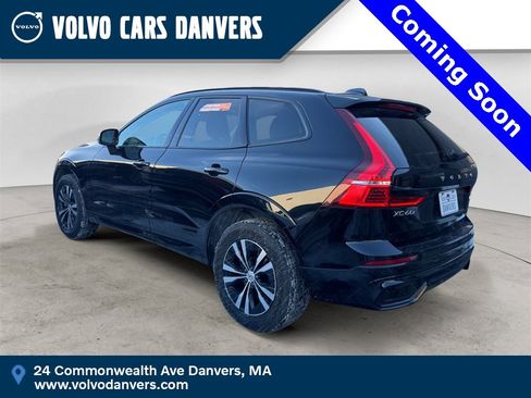 Certified 2025 Volvo XC60 B5 Core image 3