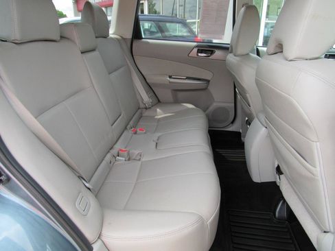 Used 2013 Subaru Forester 2.5X Limited AWD/4WD image 8