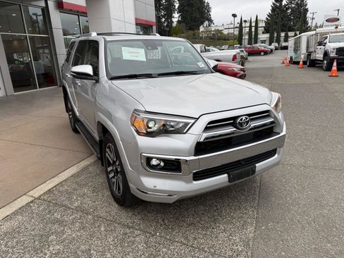 Used 2023 Toyota 4Runner Limited image 9