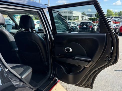 Used 2018 Kia Soul ! w/ Tech Package FWD image 29
