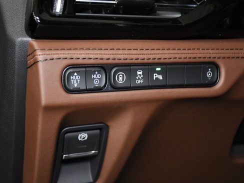 Used 2025 Acura MDX w/ Advance Package image 12