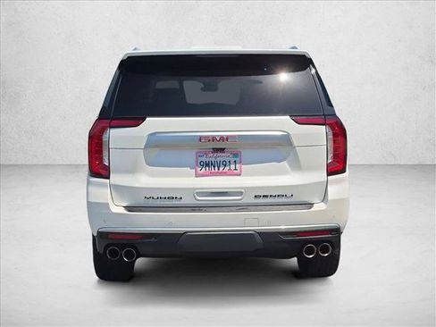 Used 2024 GMC Yukon XL Denali w/ Advanced Technology Package AWD/4WD image 7
