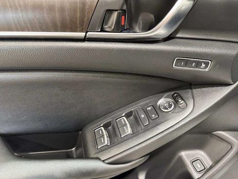 Used 2020 Honda Accord Touring image 19