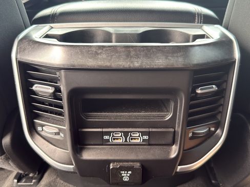 Used 2022 RAM 1500 Big Horn AWD/4WD image 45