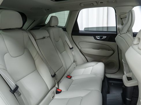 New 2026 Volvo XC60 T8 Ultra w/ Protection Package Premier image 24