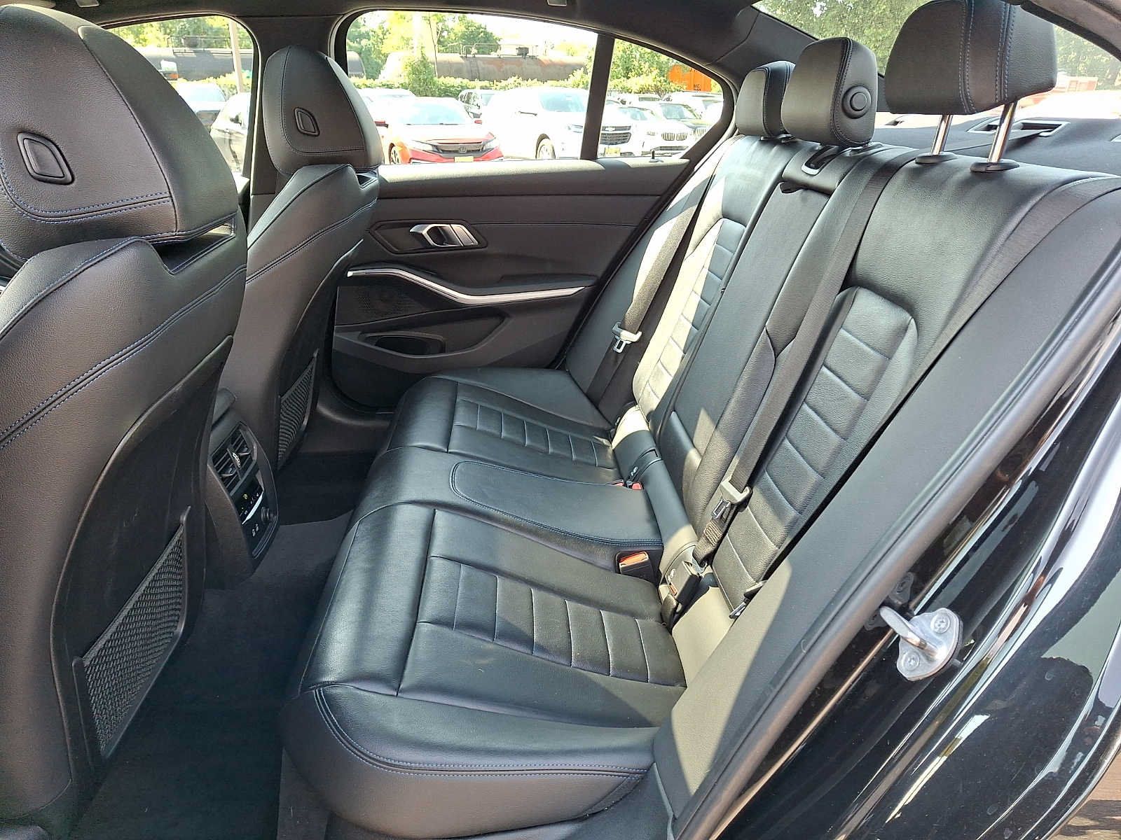 Used 2020 BMW 330i xDrive Sedan AWD/4WD image 8