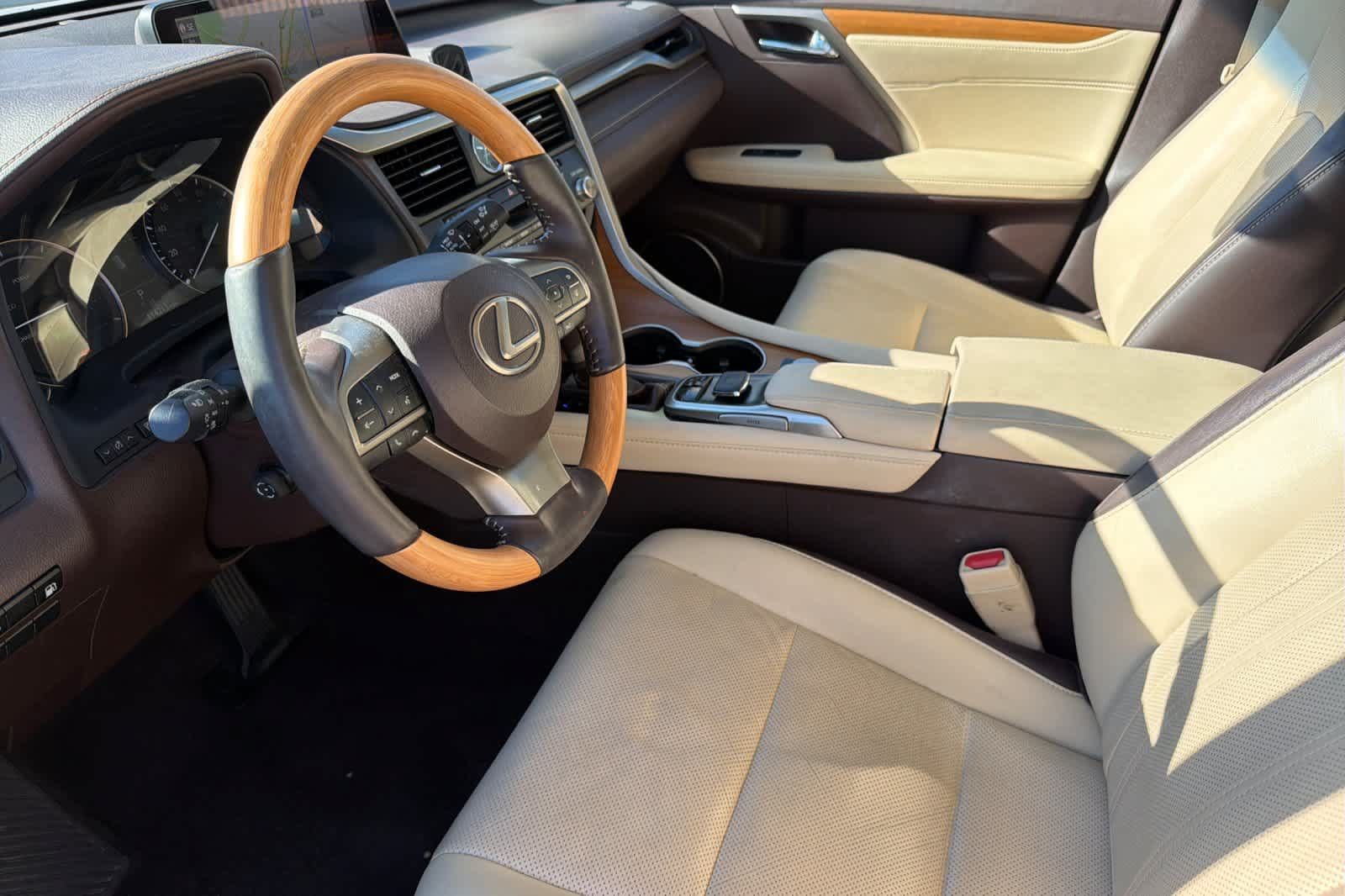 Used 2017 Lexus RX 450h AWD w/ Cold Weather Package image 9
