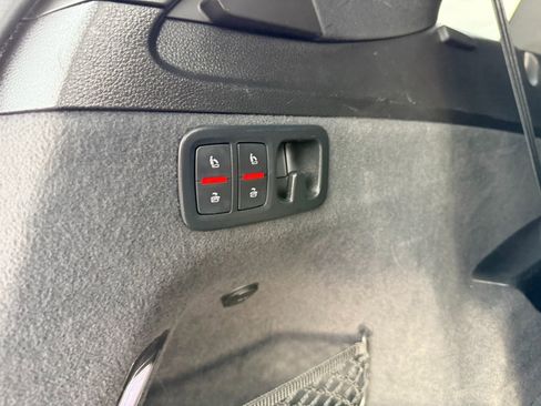 Used 2017 Audi Q7 3.0T Premium Plus w/ Premium Plus Package image 31