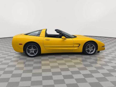 Used 2000 Chevrolet Corvette Coupe w/ Roof Pkg RWD image 30