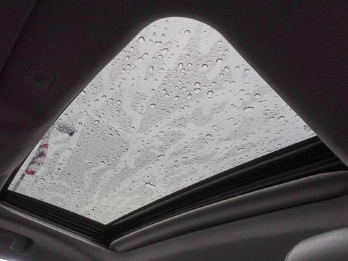 Certified 2023 Toyota Highlander XLE image 26