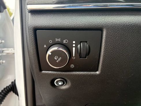 Used 2019 Jeep Grand Cherokee Trailhawk w/ Trailhawk Luxury Group AWD/4WD image 21