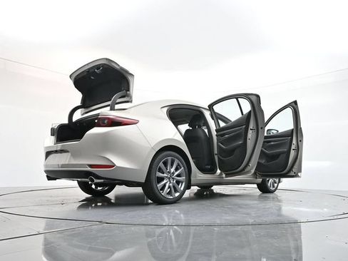 New 2026 MAZDA MAZDA3 2.5 S Sedan w/ Preferred Pkg FWD image 31