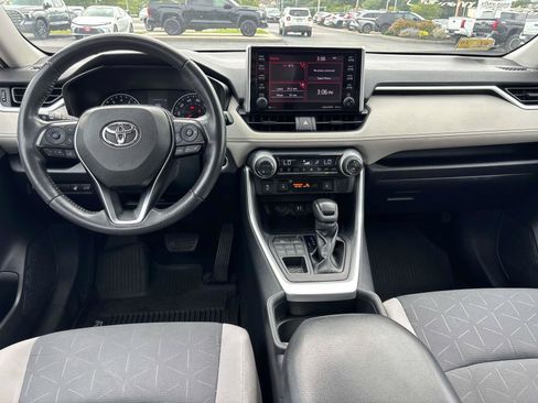 Used 2019 Toyota RAV4 XLE w/ Convenience Package AWD/4WD image 11