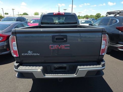 Used 2017 GMC Canyon 2WD Crew Cab w/ Convenience Package image 3