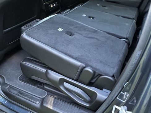 New 2024 Jeep Wagoneer 4WD w/ HD Trailer Tow Package image 17