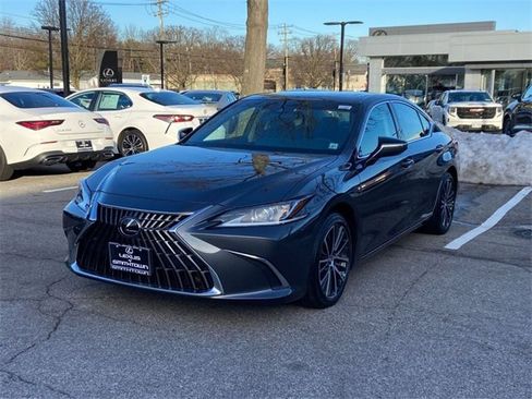 Certified 2024 Lexus ES 350 w/ Premium Package image 8