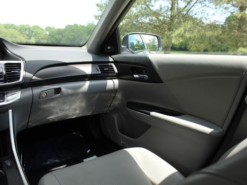 Used 2014 Honda Accord EX-L image 11