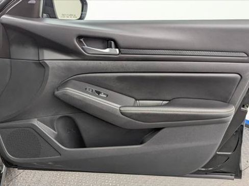 Used 2025 Nissan Altima 2.5 SV FWD image 22
