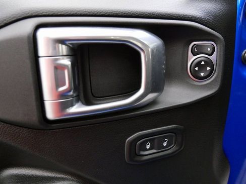 Used 2024 Jeep Wrangler Sport S image 14