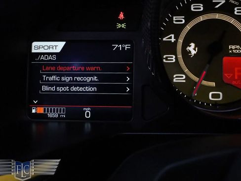 Used 2022 Ferrari 812 GTS image 33