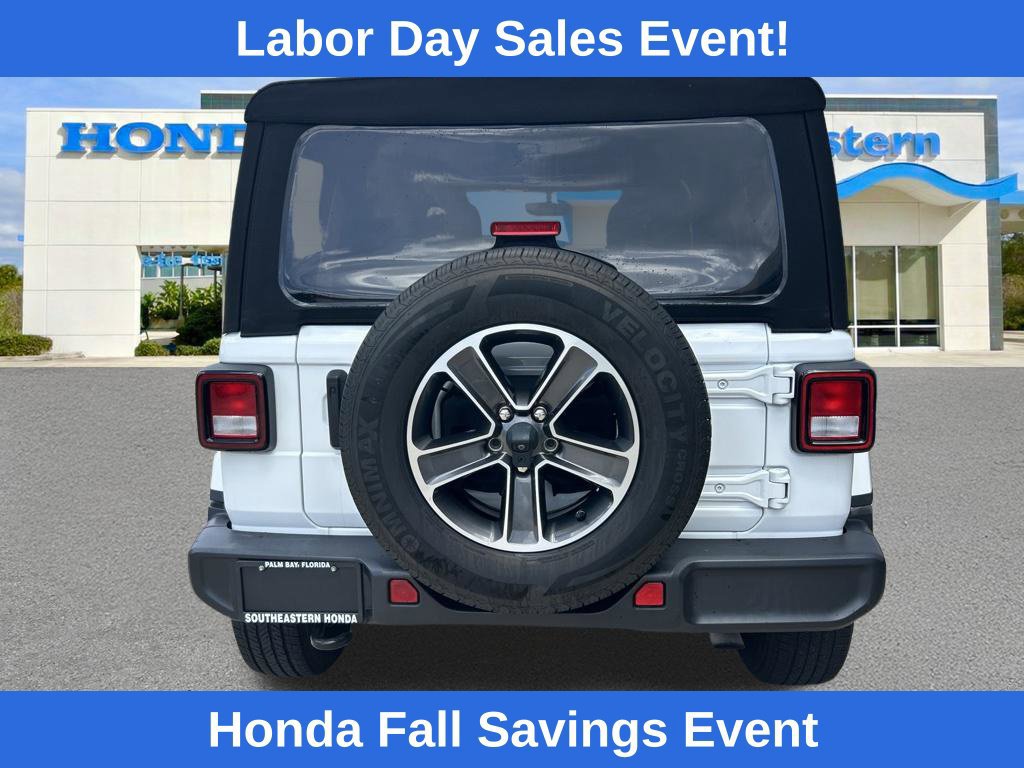 Used 2023 Jeep Wrangler Unlimited Sahara AWD/4WD image 8
