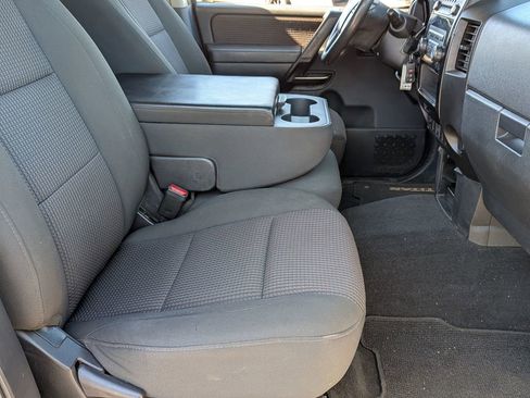 Used 2013 Nissan Titan SV image 16