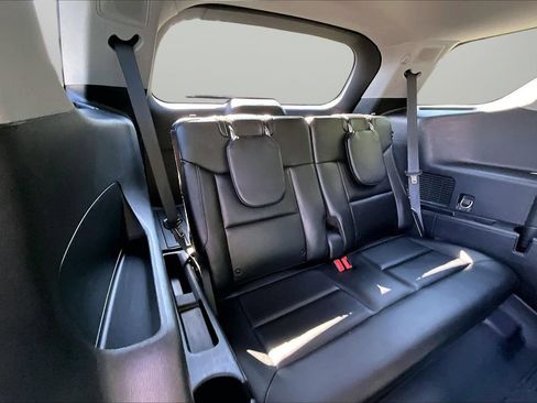 Used 2022 Ford Explorer Limited w/ Equipment Group 301A RWD image 25