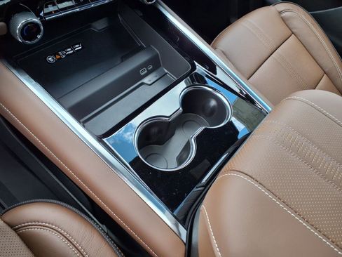 New 2025 Chevrolet Tahoe High Country image 12