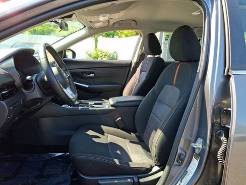 Used 2025 Nissan Sentra SR FWD image 14