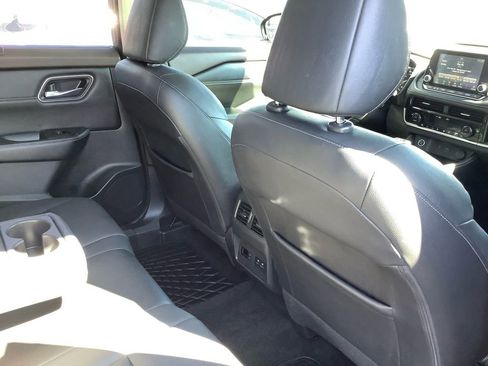 Used 2021 Nissan Rogue SL image 17