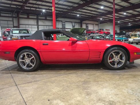 Used 1991 Chevrolet Corvette Convertible image 25