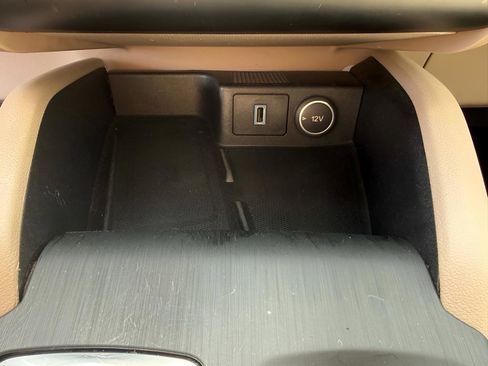 Used 2020 Ford Escape Titanium w/ Titanium Premium Package 2.0 image 29