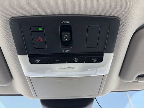 Certified 2023 Nissan Sentra SR w/ SR Premium Package FWD image 22