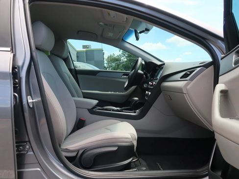 Used 2019 Hyundai Sonata SE FWD image 25