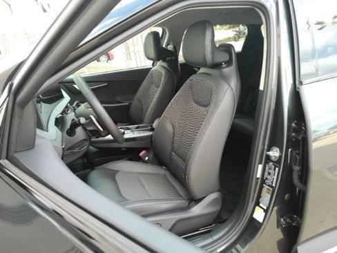 Used 2024 Kia EV6 Light RWD image 13