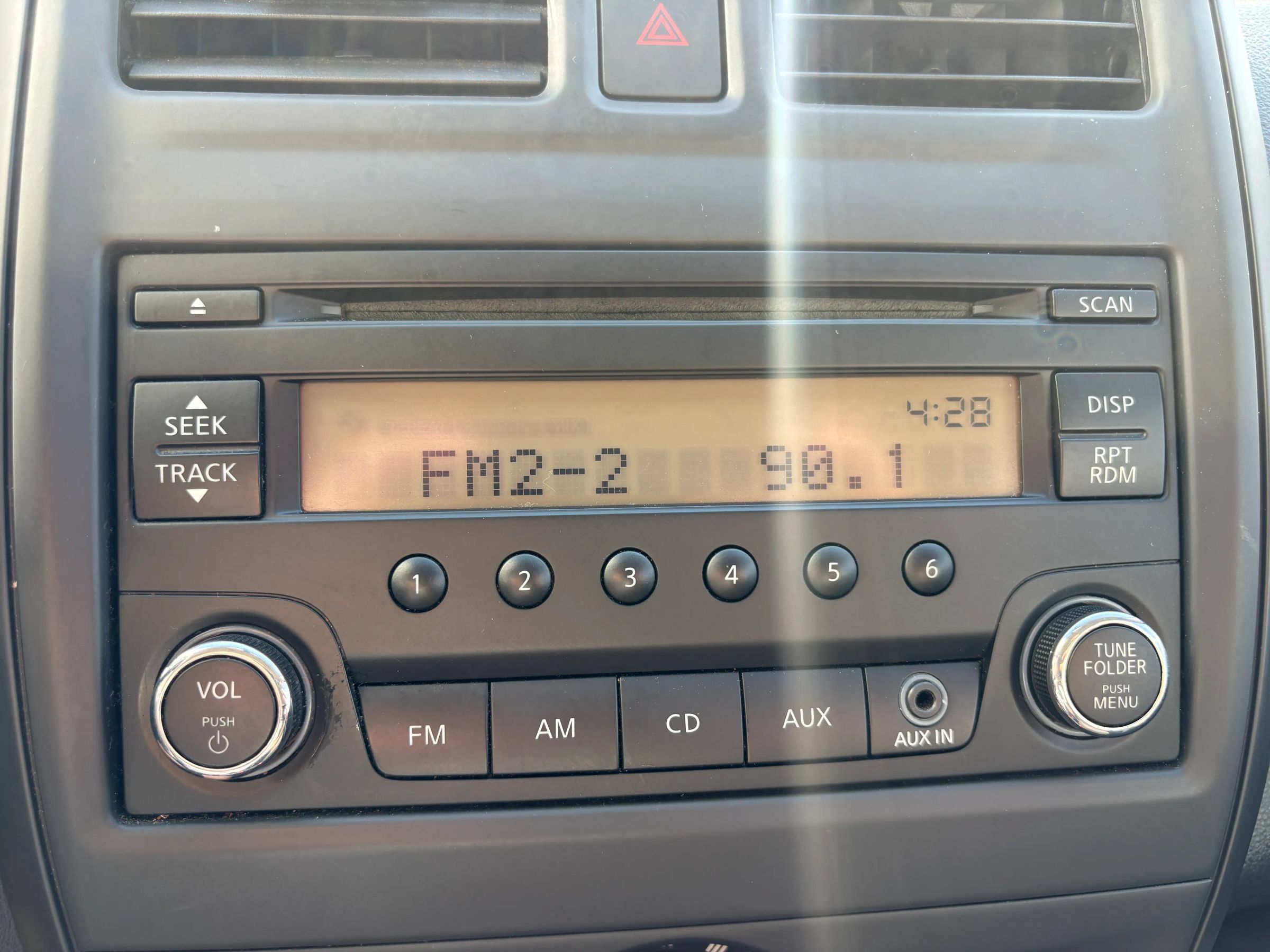Used 2015 Nissan Versa S Plus FWD image 30