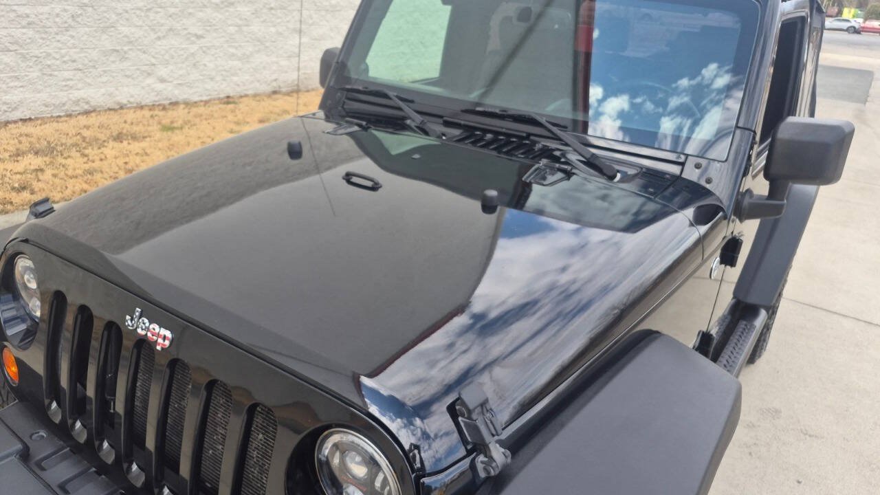 Used 2009 Jeep Wrangler X w/ Black Appearance Group AWD/4WD image 14