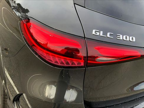 Used 2026 Mercedes-Benz GLC 300 4MATIC image 18