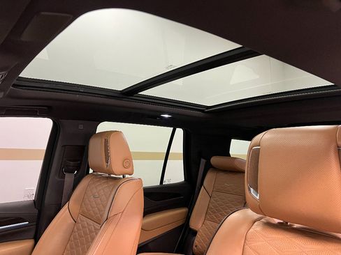 Used 2022 Cadillac Escalade Sport w/ LPO, ONYX Package AWD/4WD image 19