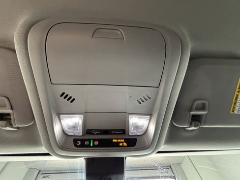 Used 2024 Chevrolet Equinox LT w/ LPO, Floor Liner Package FWD image 13