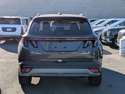 New 2025 Hyundai Tucson Limited image 3