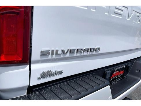 Used 2024 Chevrolet Silverado 3500 High Country w/ High Country Premium Package AWD/4WD image 33