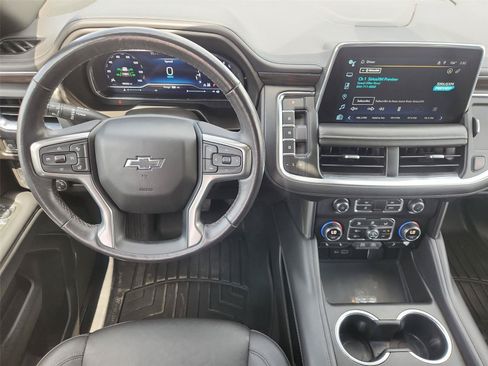 Used 2022 Chevrolet Suburban Z71 w/ Off-Road Capability Package AWD/4WD image 11