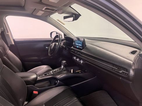 Used 2023 Honda HR-V EX-L image 11