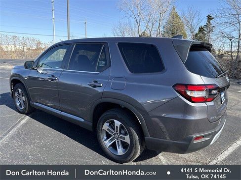 Used 2025 Honda Pilot EX-L image 9